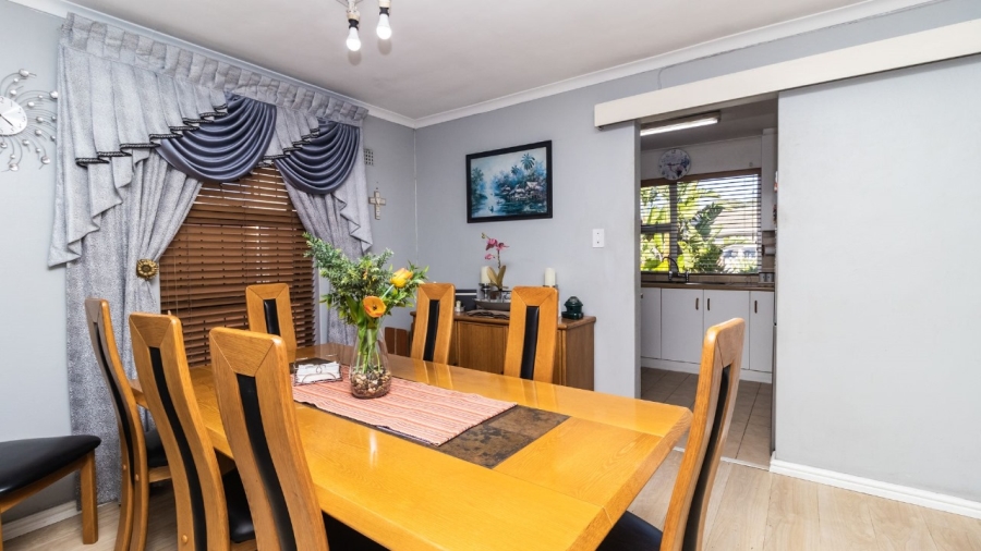 3 Bedroom Property for Sale in Highbury Western Cape